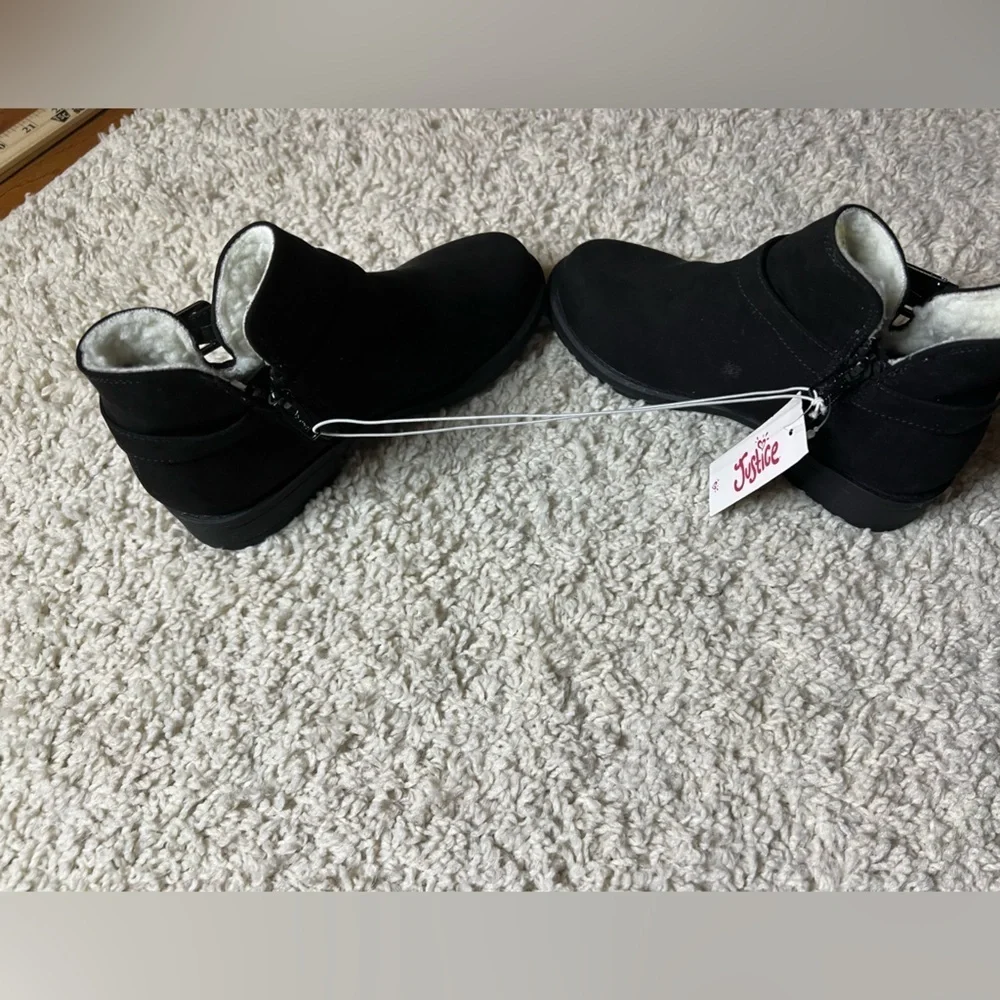 Kids Size 3 Justice Black Fleece Ankle Boots NWT